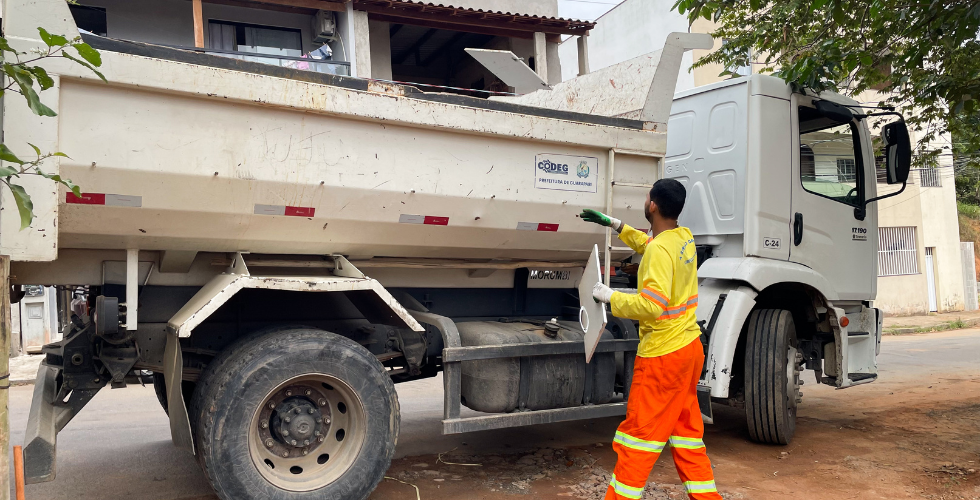 Cata-Móveis da CODEG contribui para manter Guarapari mais limpa e organizada